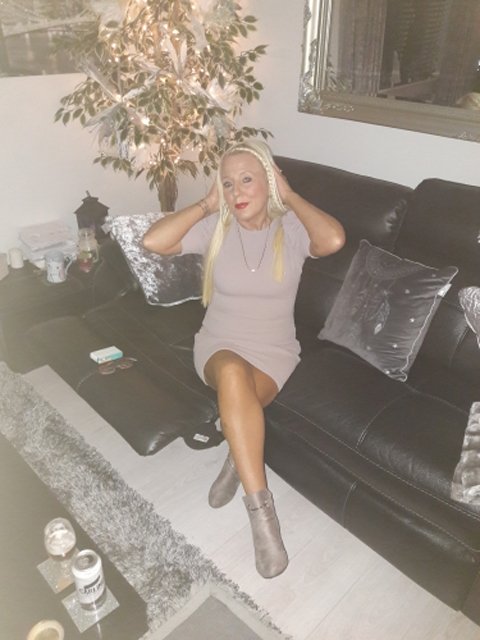 temptingslut from Queensland,Australia